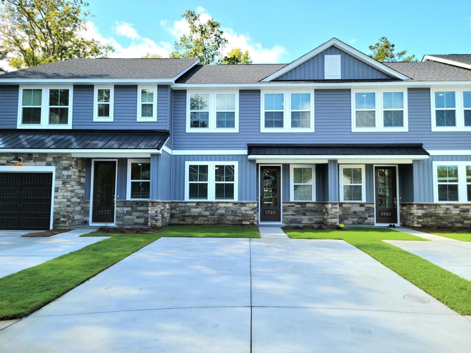 Property Photo: 7723 Park Gate Drive SC 29418