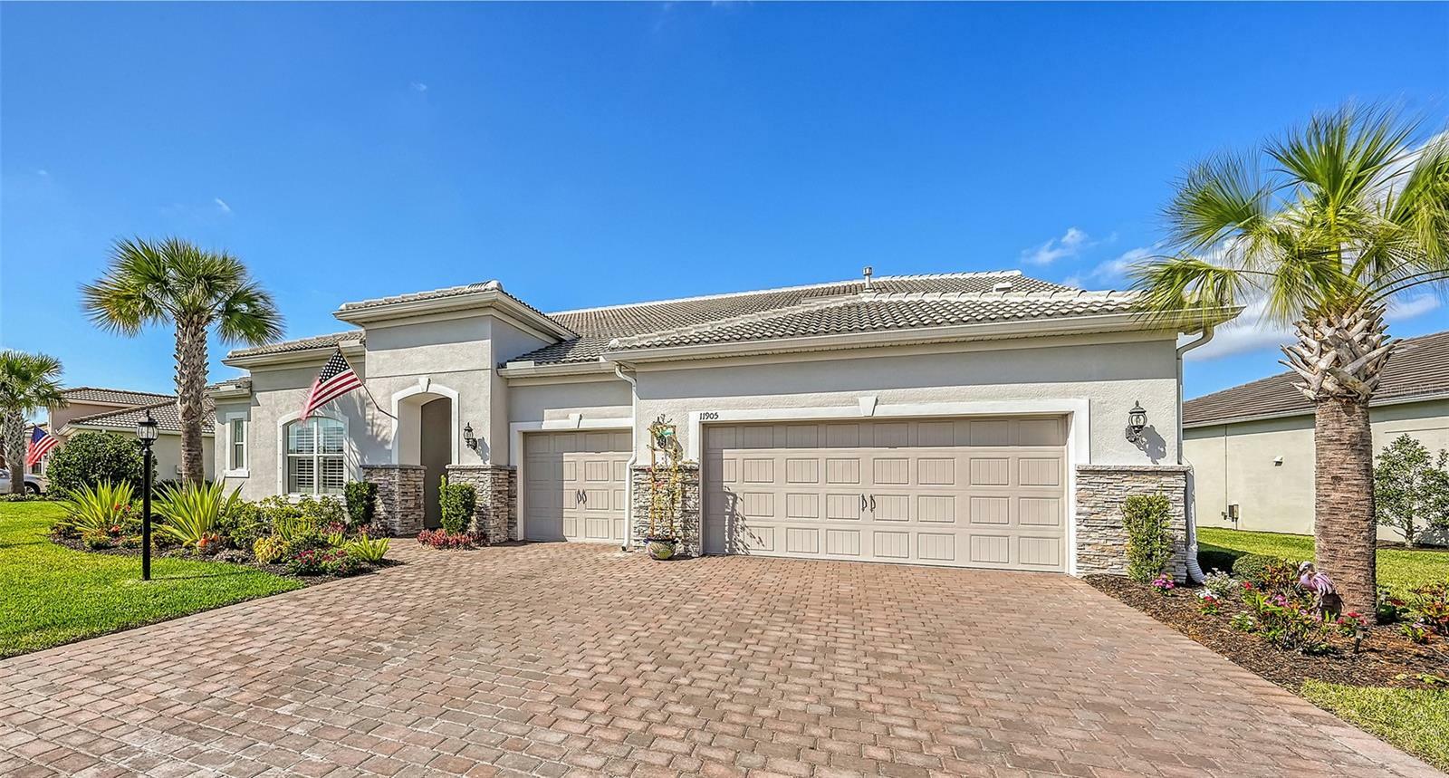 Property Photo:  11905 Blue Hill Trail  FL 34211 