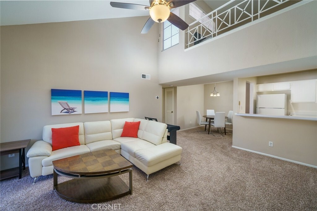 Property Photo:  23921 Del Monte Drive 36  CA 91355 