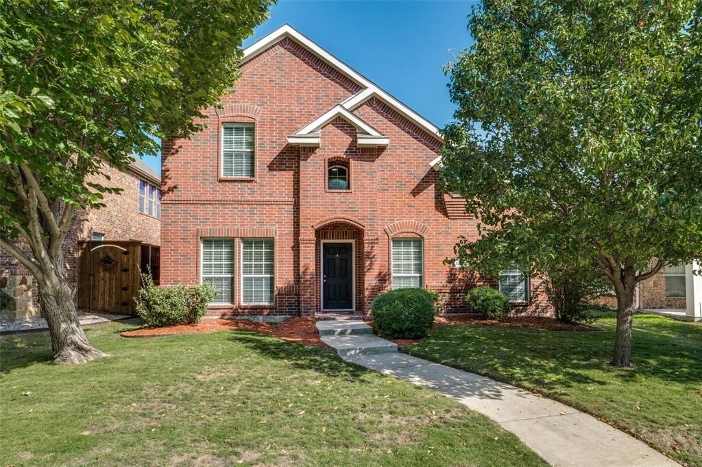 Property Photo: 13748 Valley Mills Drive TX 75033