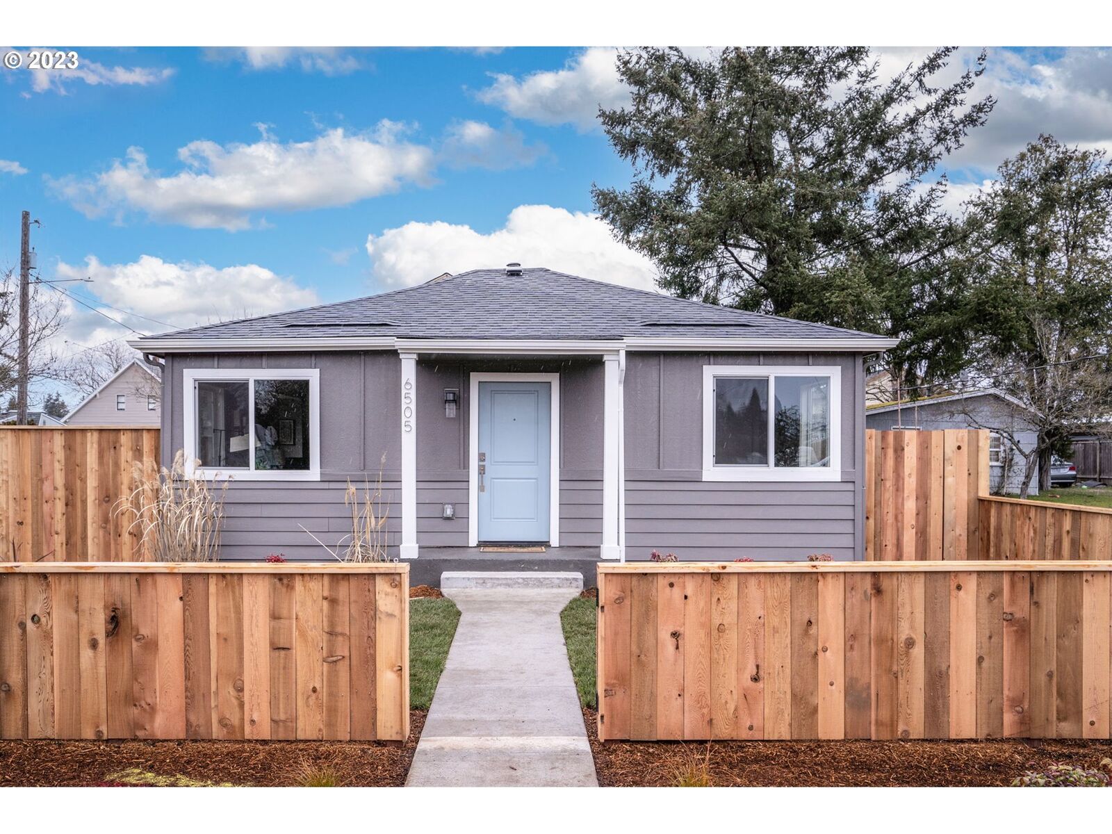 3 bed Portland home for sale 6505 SE Clatsop St A, Portland, OR 97206