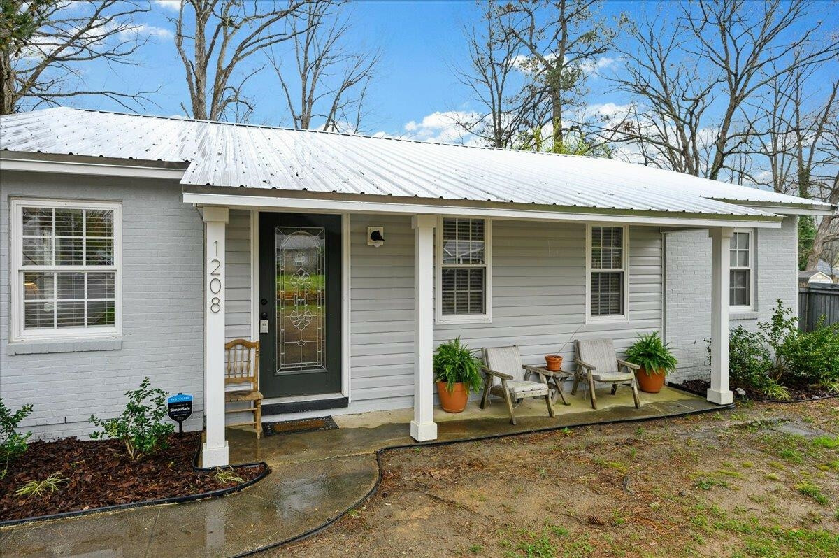 Property Photo:  1208 Savannah Drive  NC 27610 