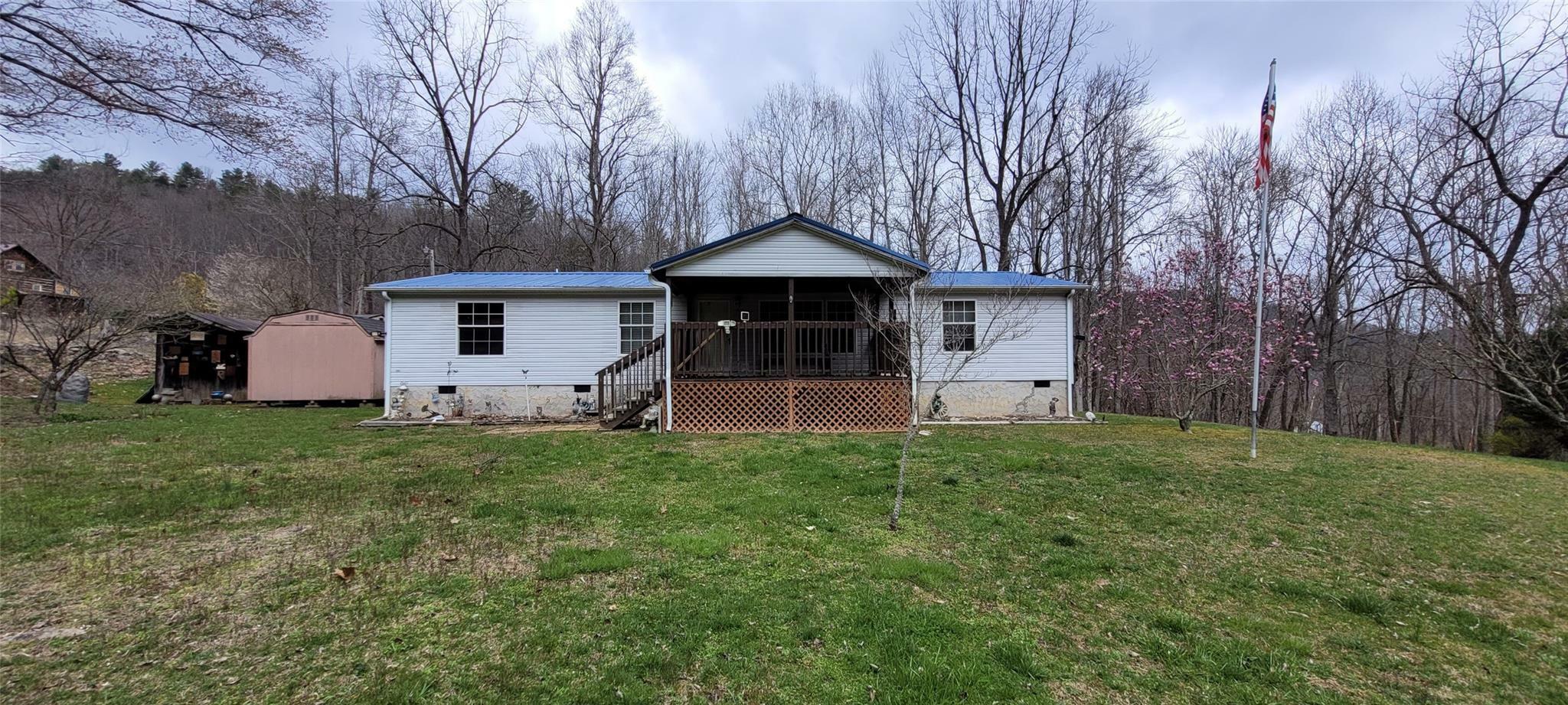 Property Photo:  912 Bluff Mountain Road  NC 28743 