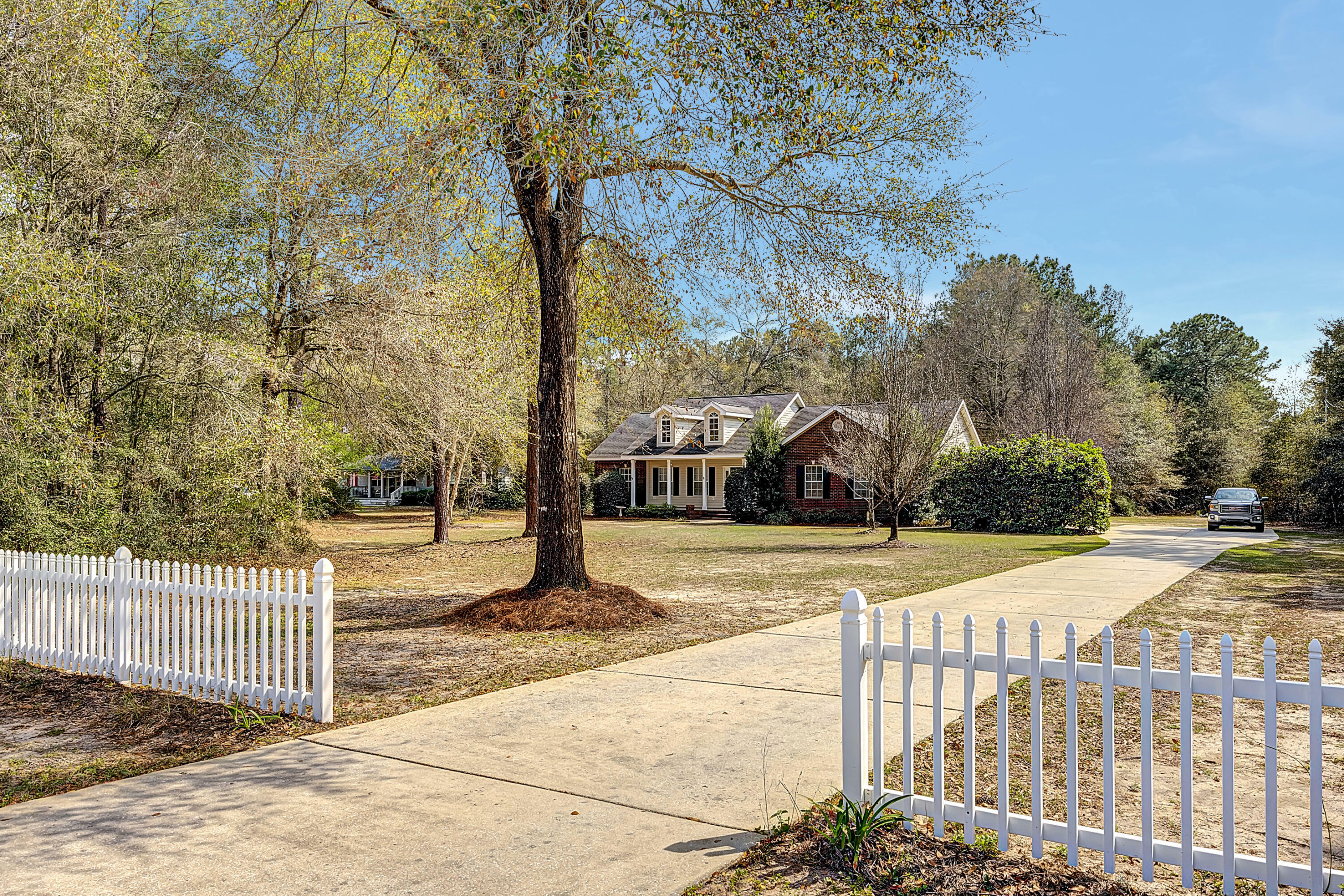 Property Photo: 3340 Airport Road FL 32539