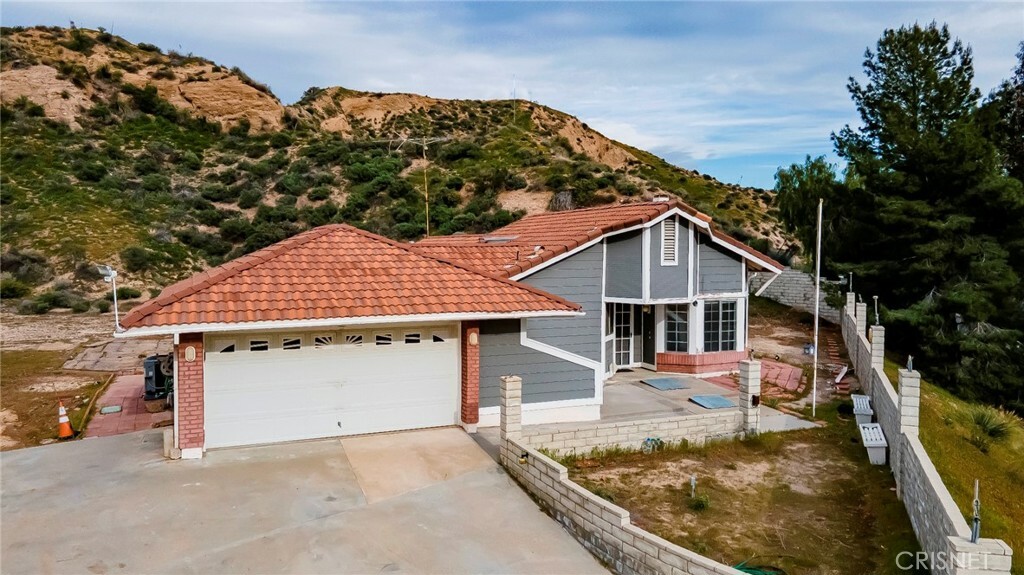 Property Photo:  29576 Poppy Meadow Street  CA 91387 