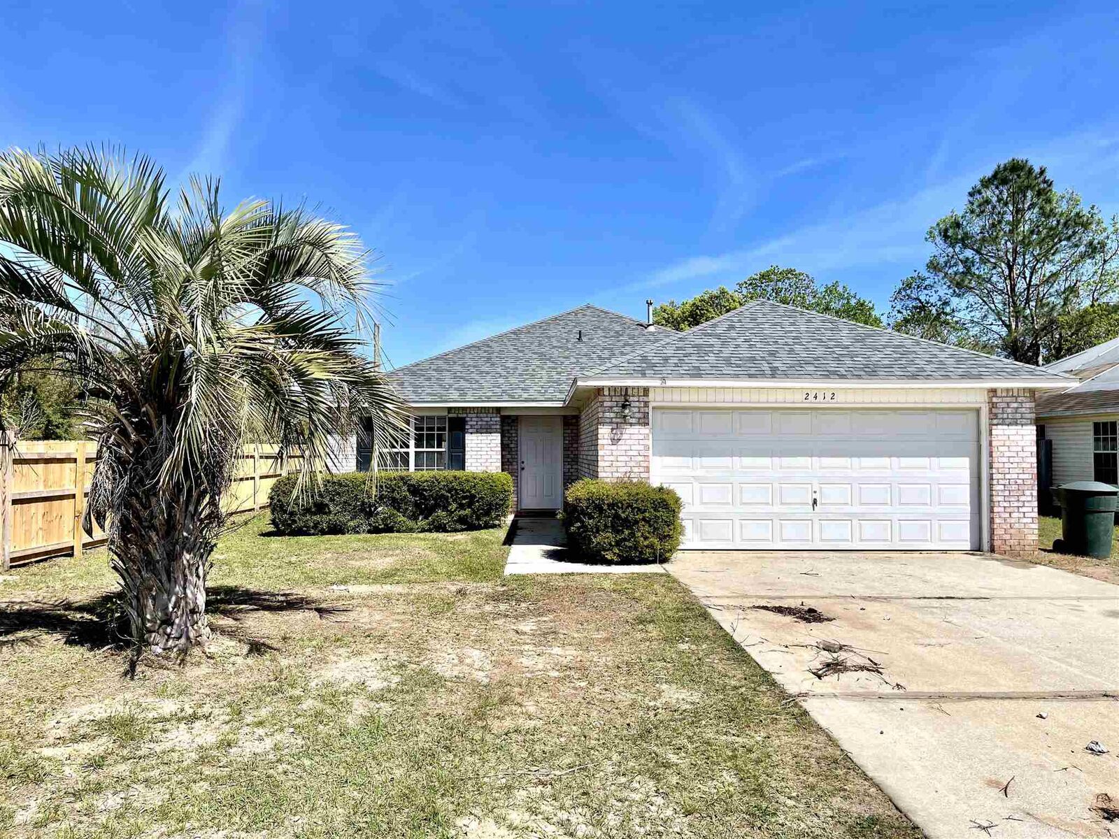 Property Photo: 2412 Gulf Breeze Ave FL 32507