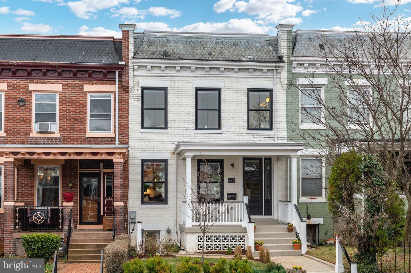 Property Photo: 440 Newton Place NW DC 20010