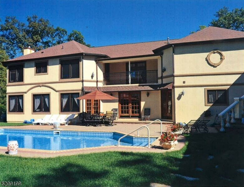 Property Photo:  35 Laurel Pl  NJ 07456 