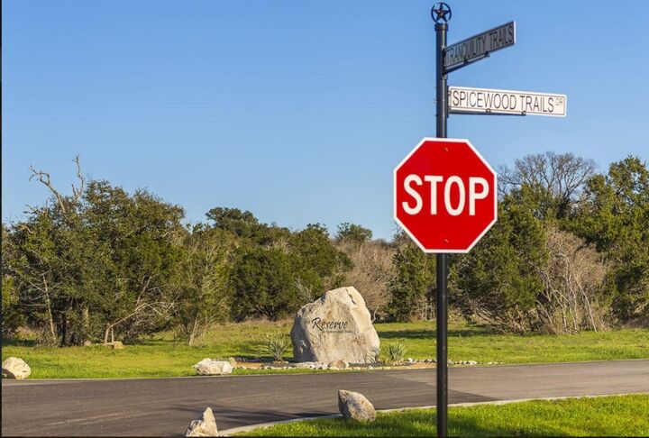 Property Photo: 208 Spicewood Trail Drive TX 78669