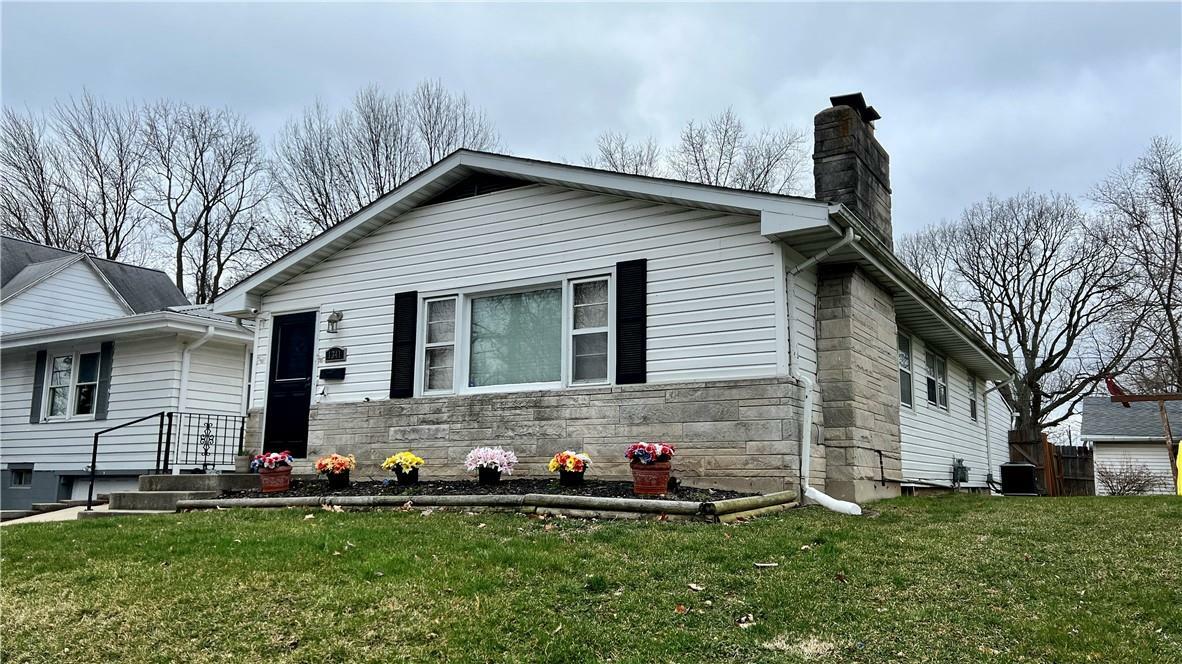 Property Photo:  1341 S Maffit Street  IL 62521 