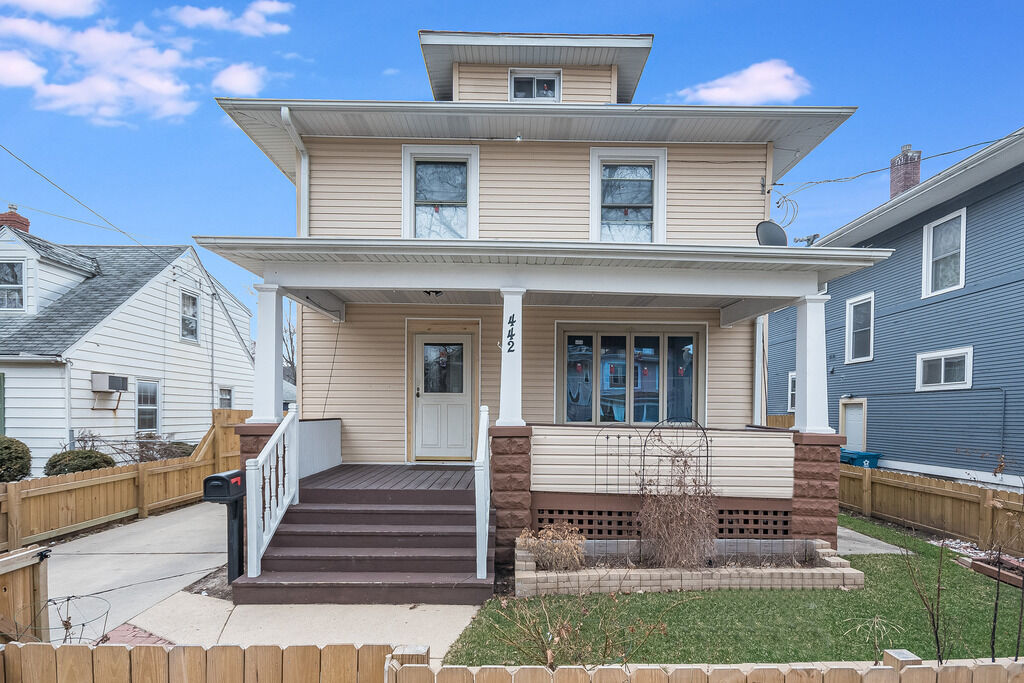 Property Photo: 442 5th Street IL 60505
