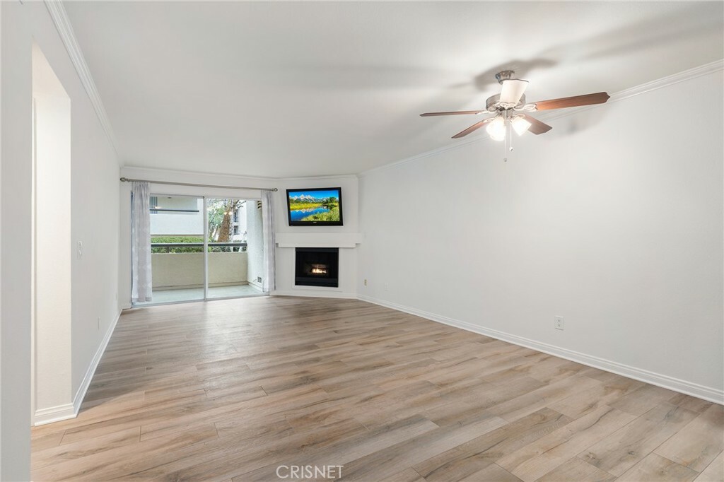 Property Photo:  21400 Burbank Boulevard 108  CA 91367 