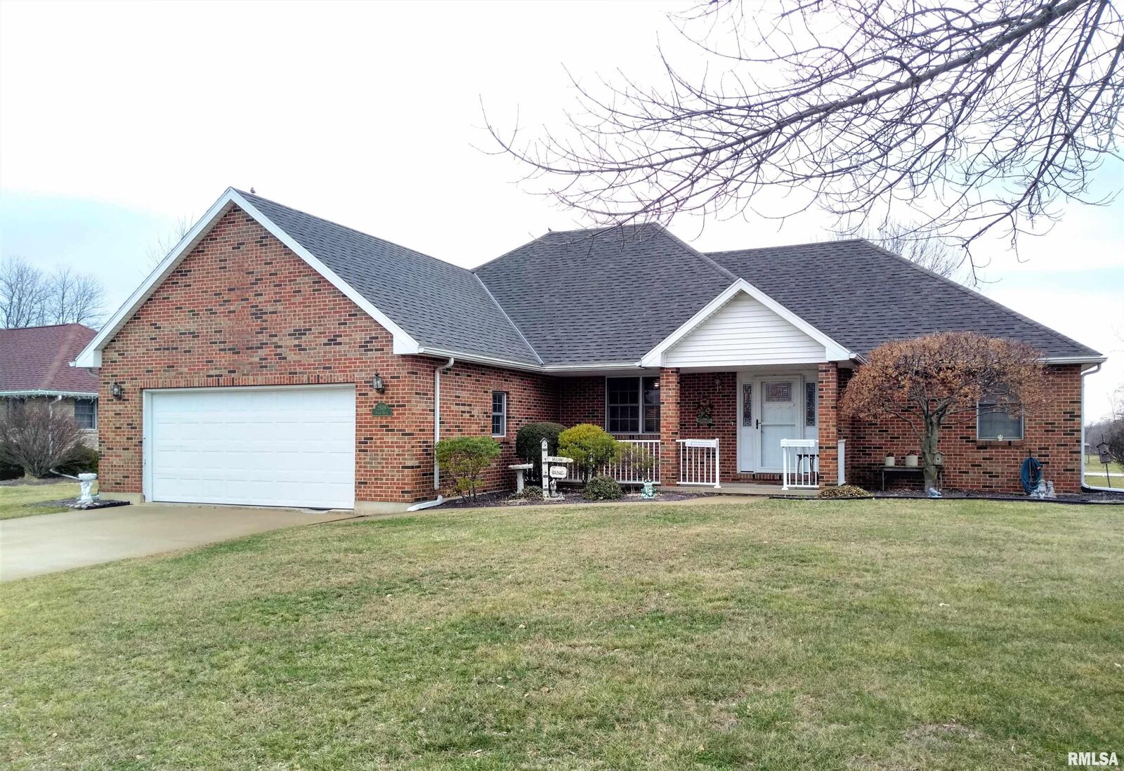 Property Photo:  2509 Drake Drive  IL 62305 