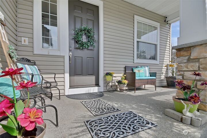 Property Photo:  1519  58th Way SE  WA 98092 