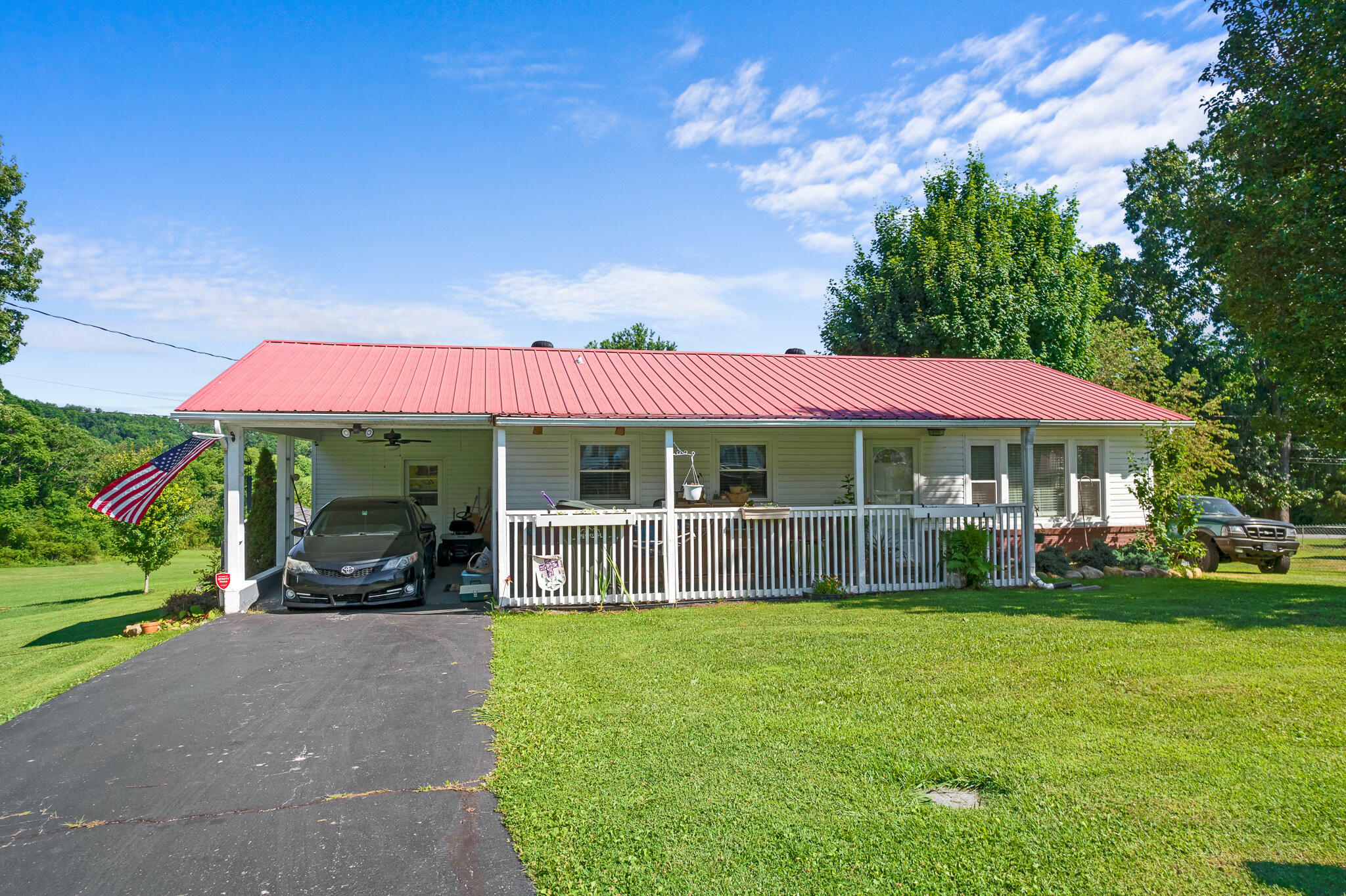 Property Photo:  102 King Drive  TN 37743 