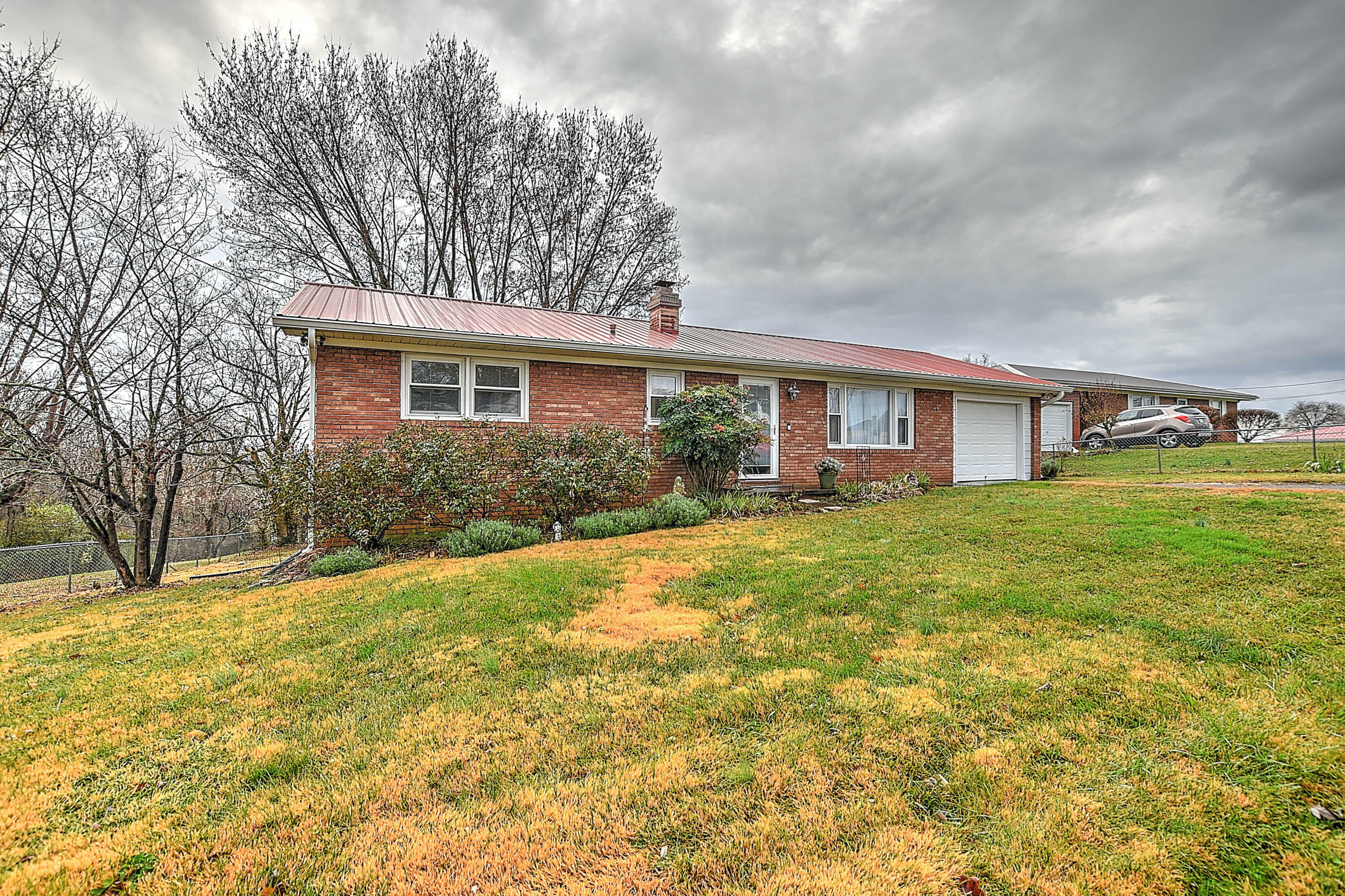 Property Photo:  618 East Barton Ridge Road  TN 37745 