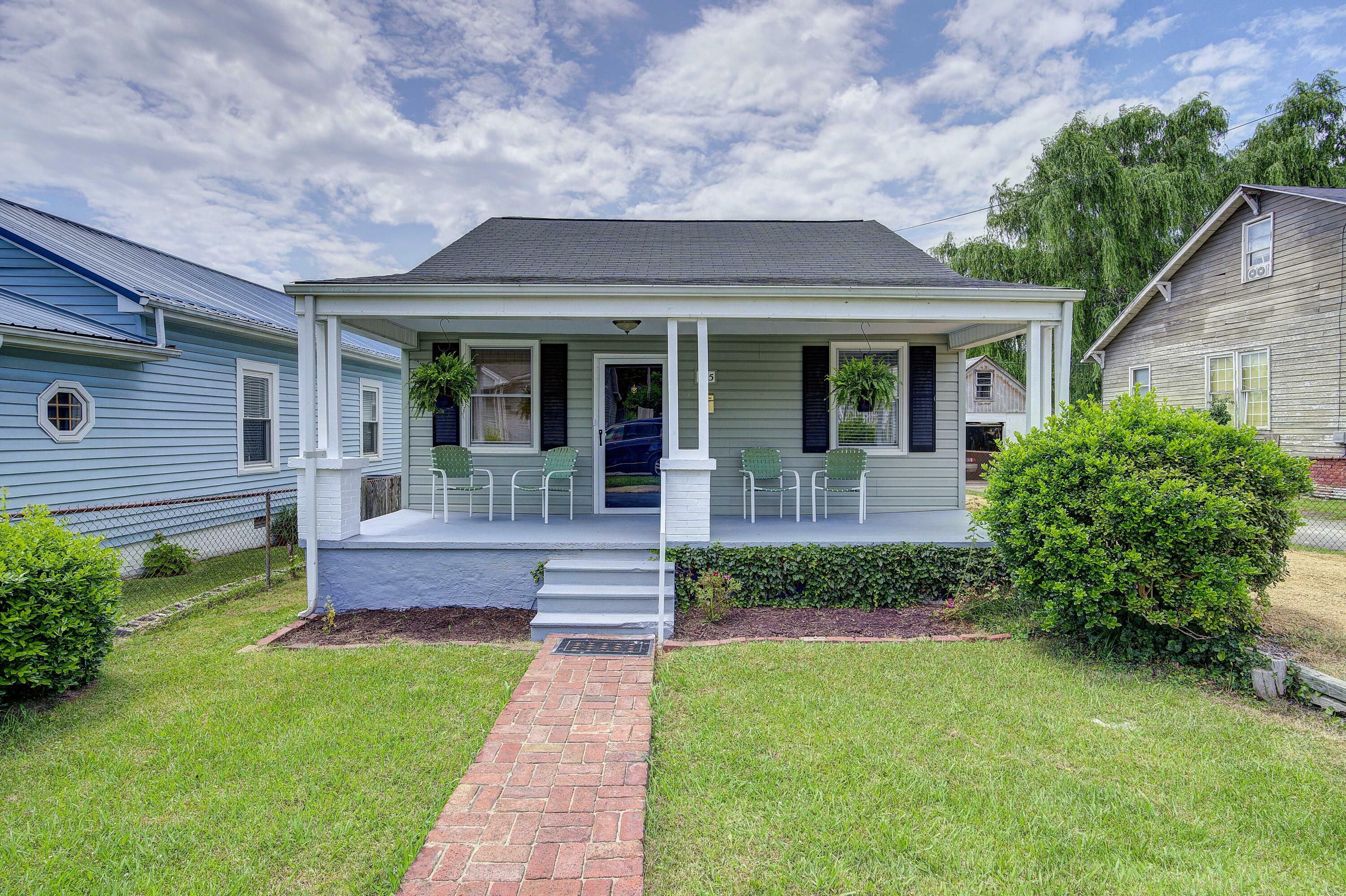 Property Photo:  325 Clinch Street  TN 37660 