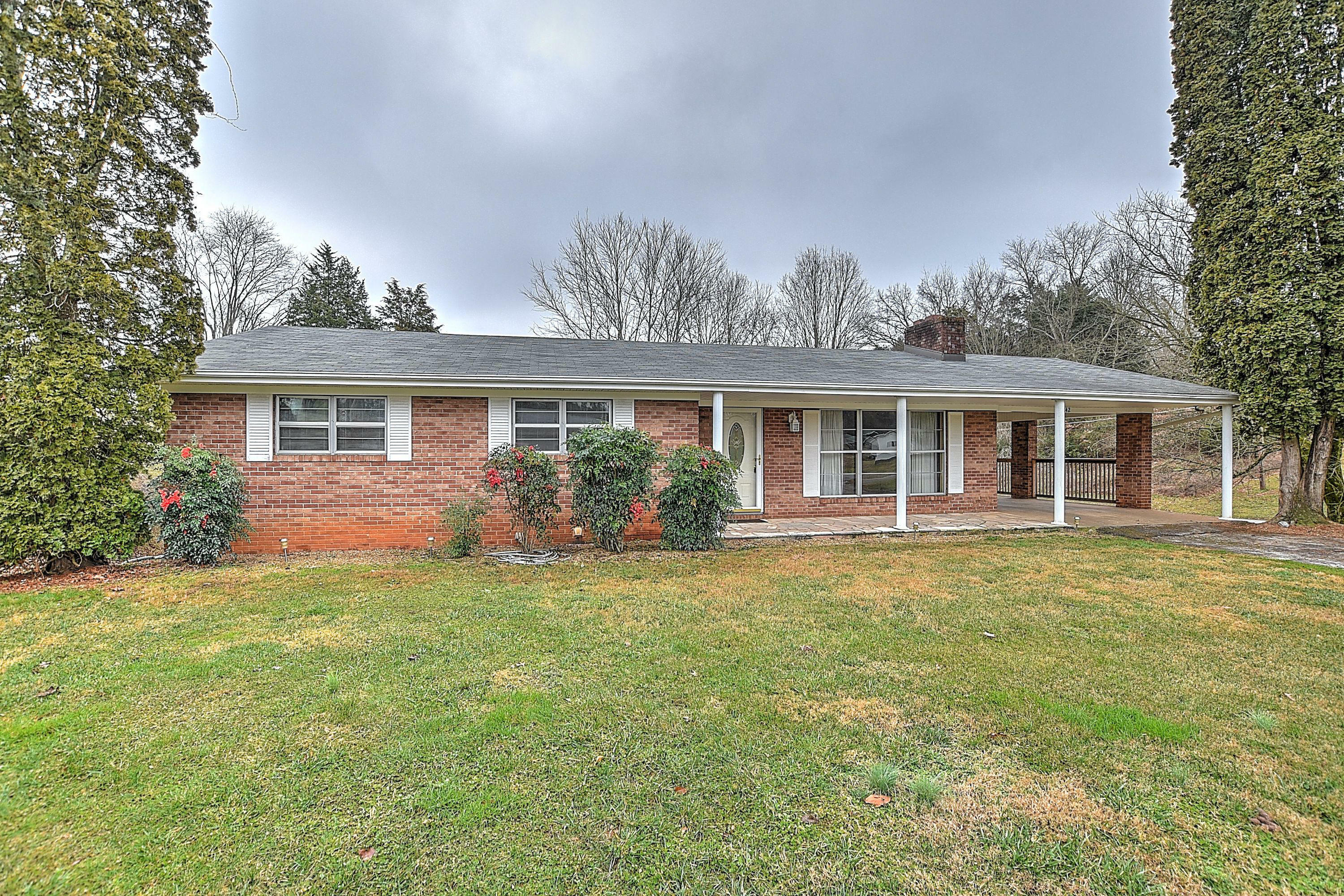 Property Photo:  342 Sam Doak Street  TN 37745 