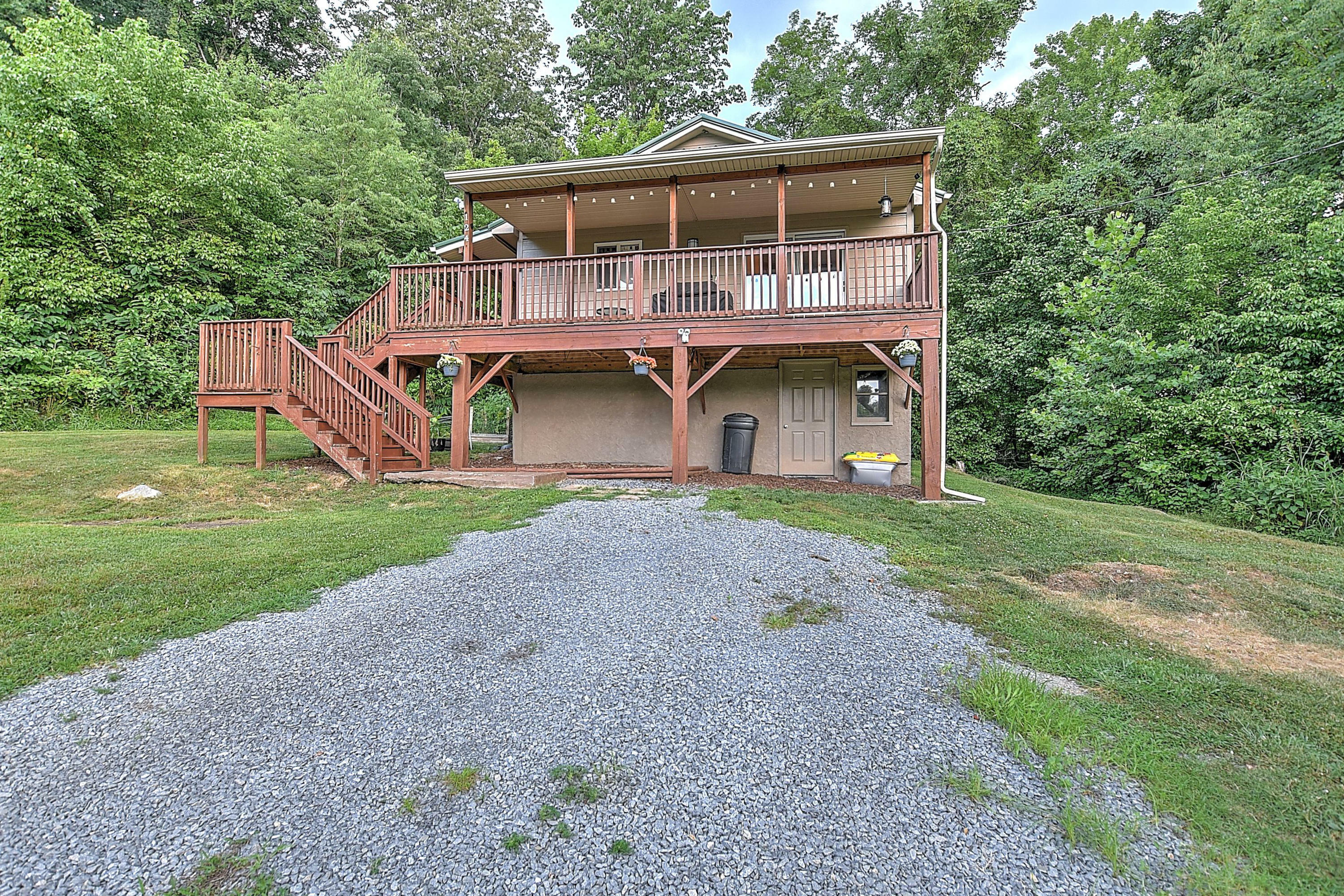 Property Photo:  124 Highway 394  TN 37617 