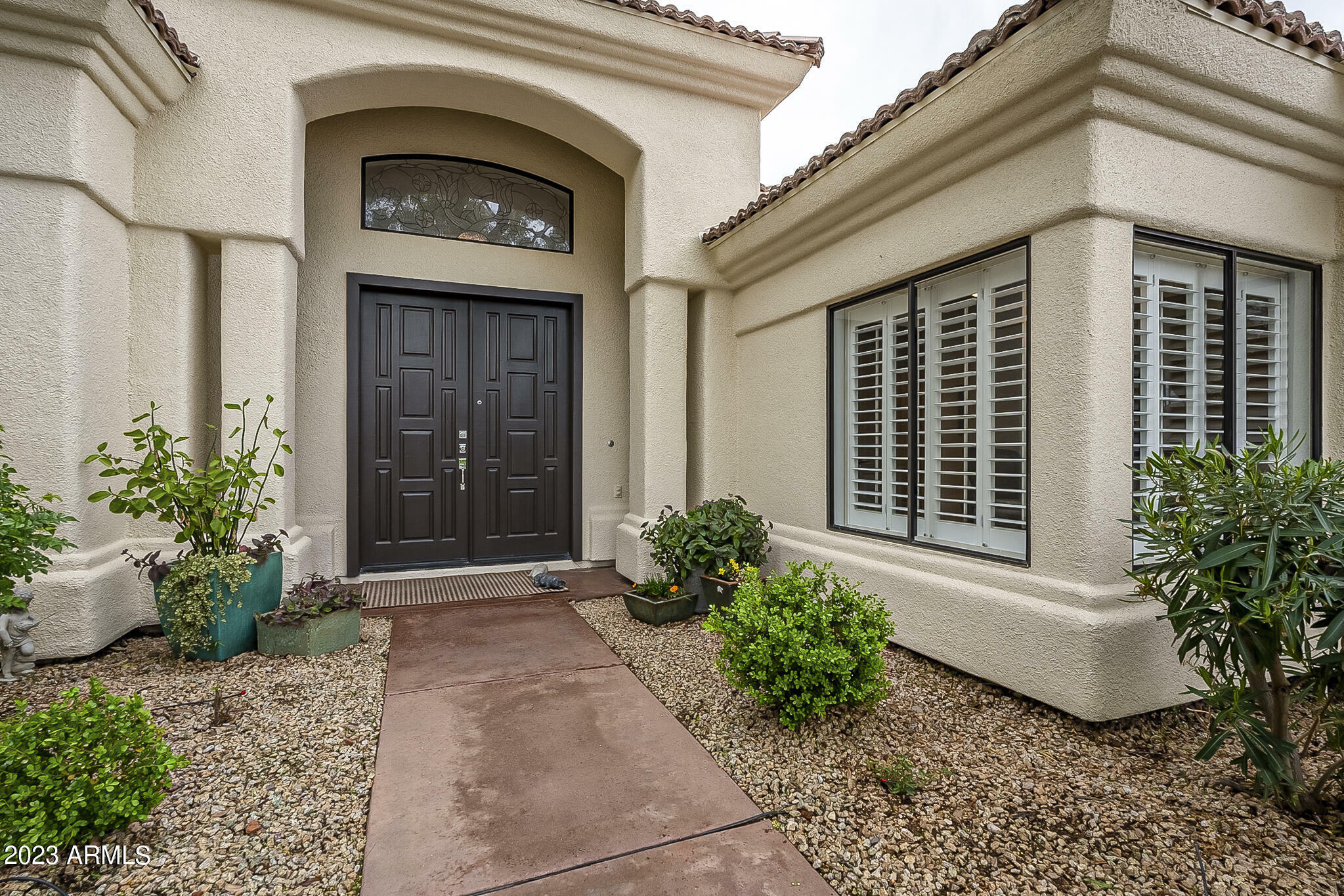 Property Photo: 7339 E Turquoise Avenue AZ 85258