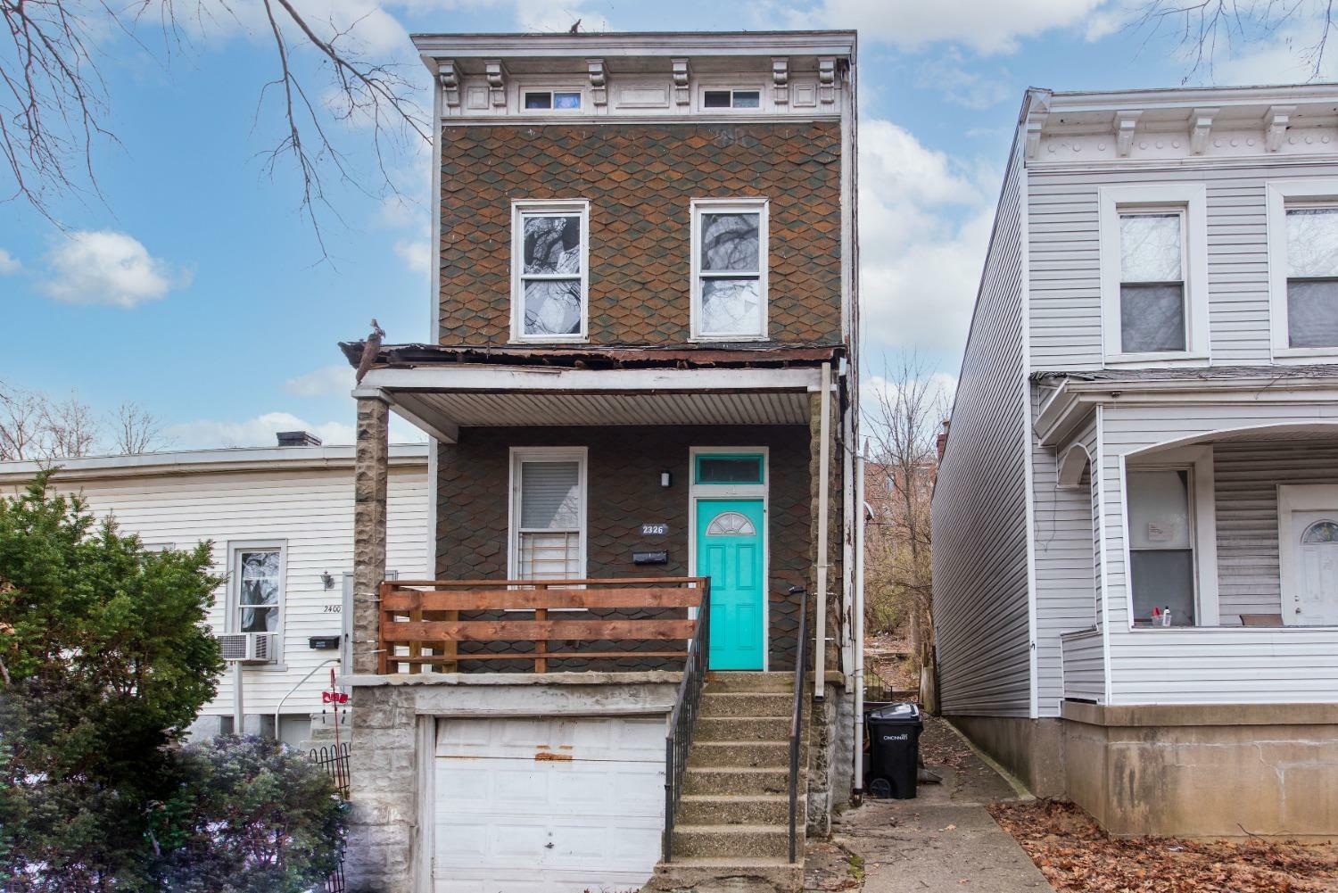 Property Photo:  2326 Central Pkwy  OH 45214 