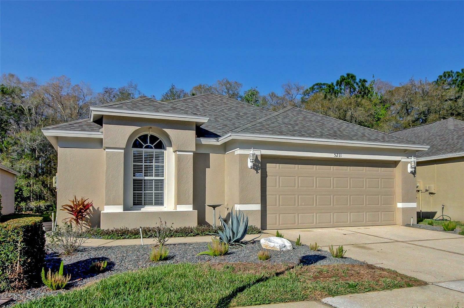 Property Photo: 5211 Gato Del Sol Circle FL 33544