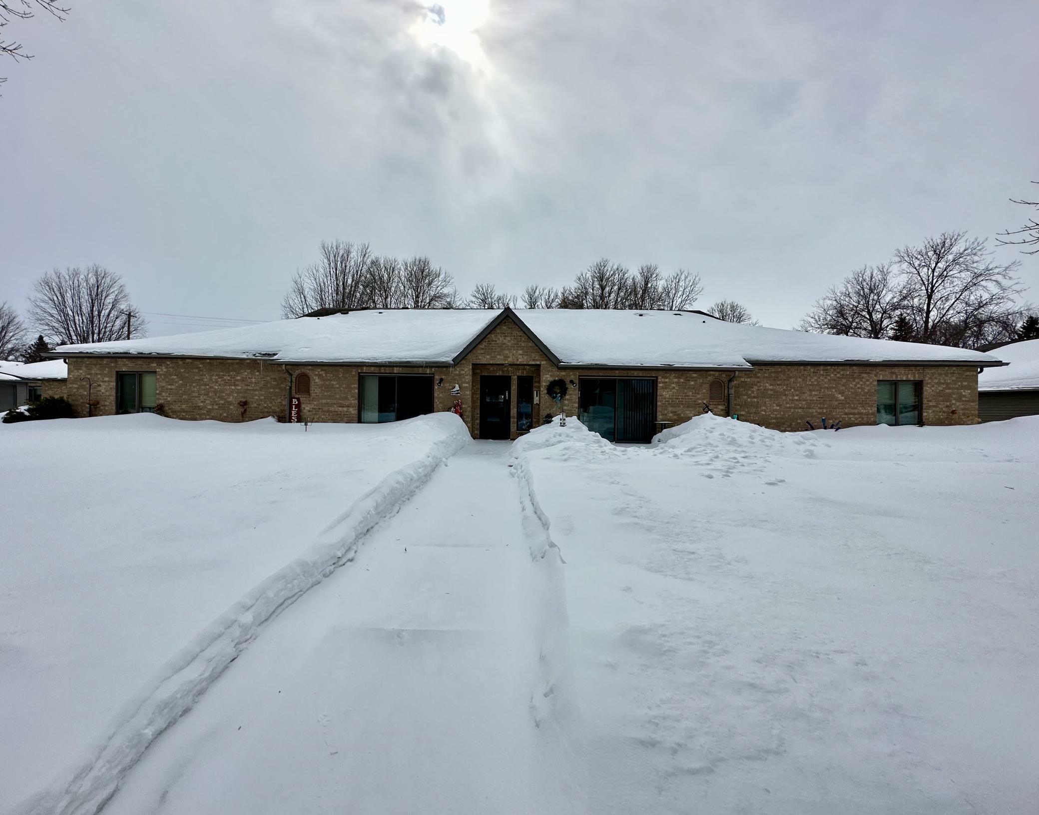 Property Photo: 920 E Summit Avenue 203 MN 56537