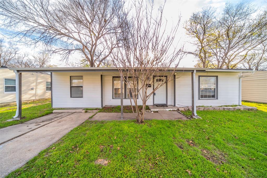 Property Photo: 929 Indian Hills Drive TX 75051