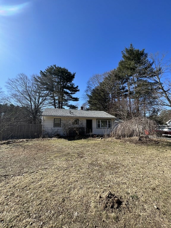 Property Photo: 7 Ross Rd MA 01983