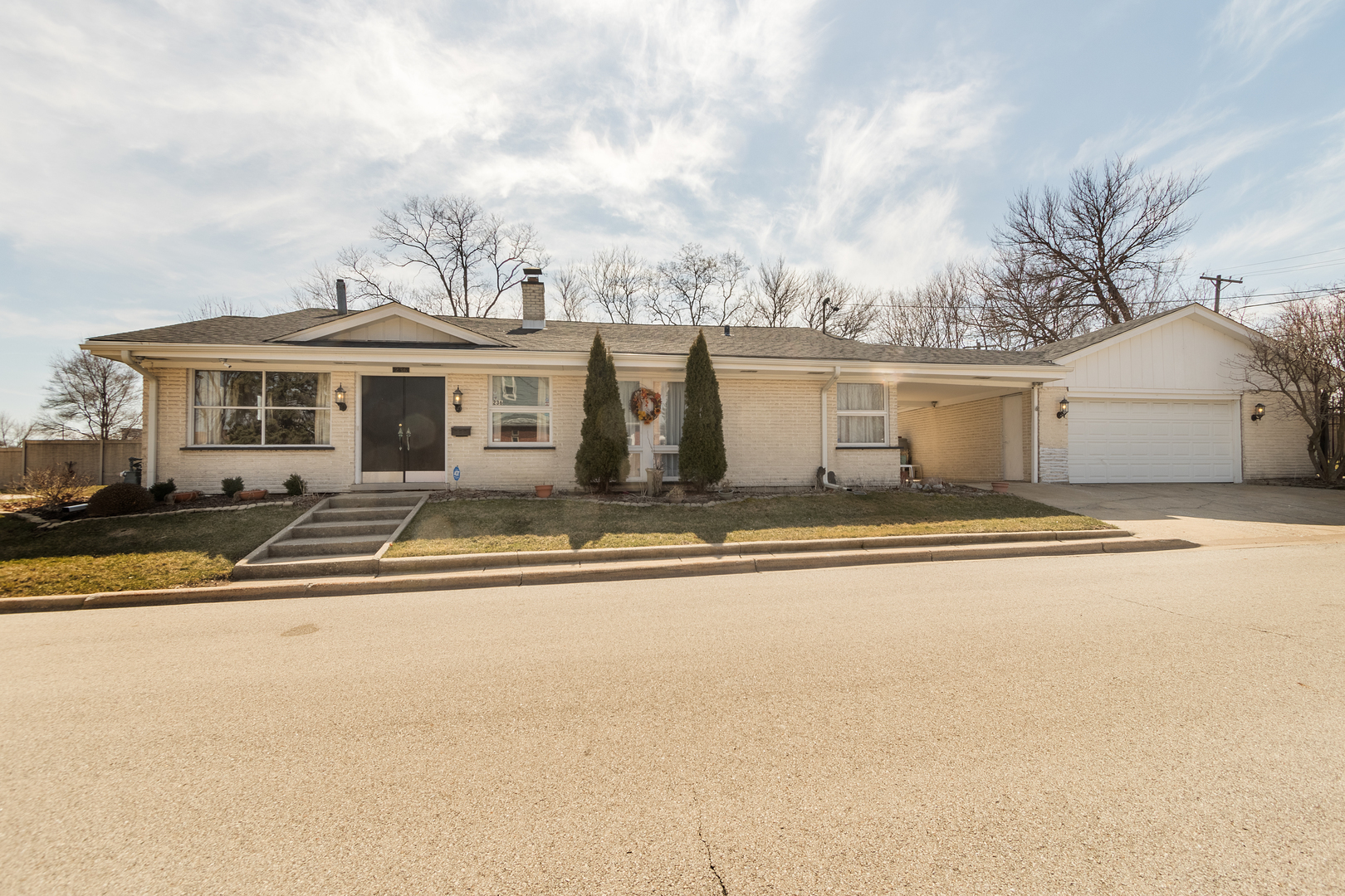 Property Photo: 236 N Irving Avenue IL 60162