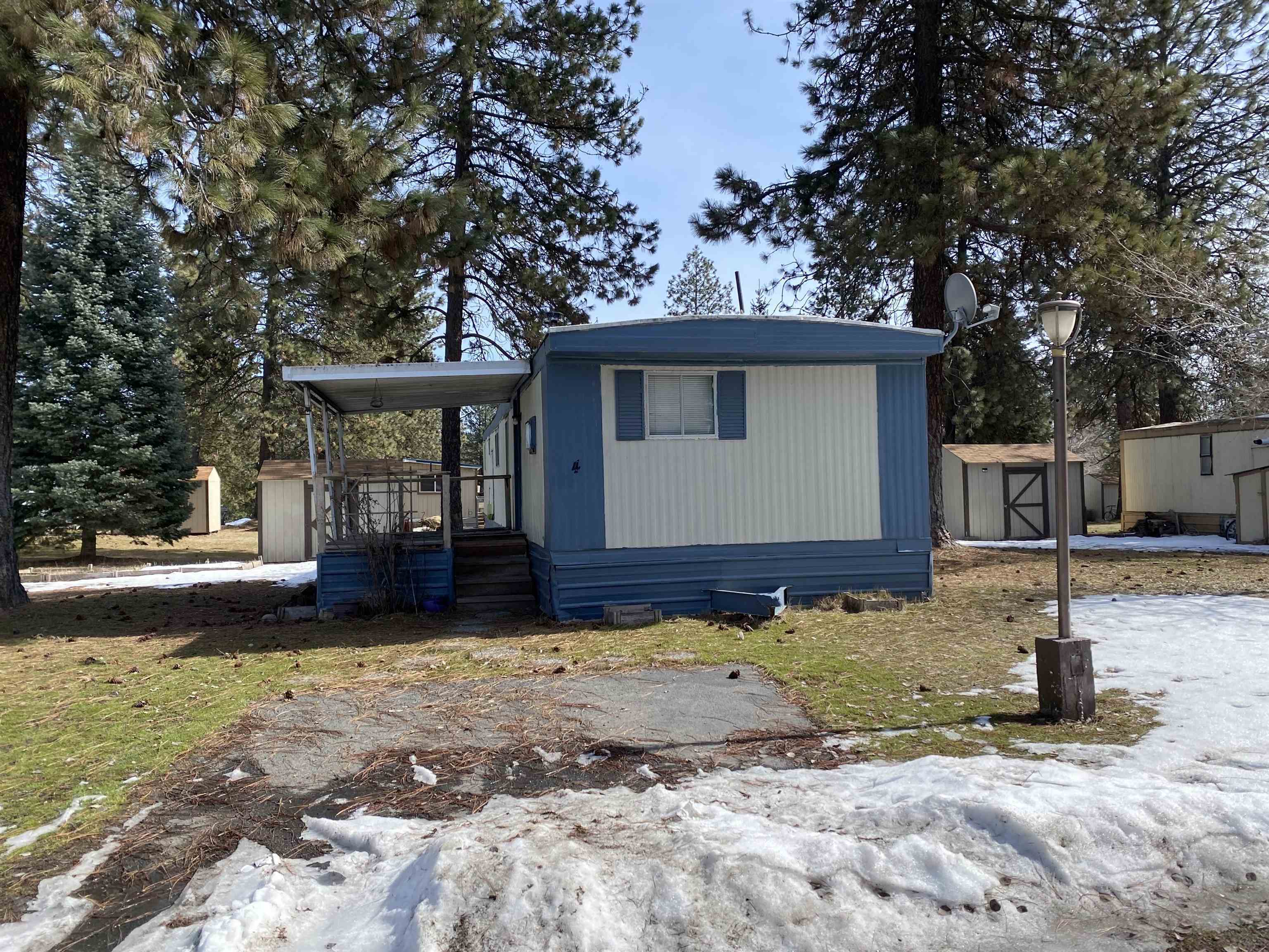 Property Photo: 34124 N Newport Hwy Unit 4 WA 99003