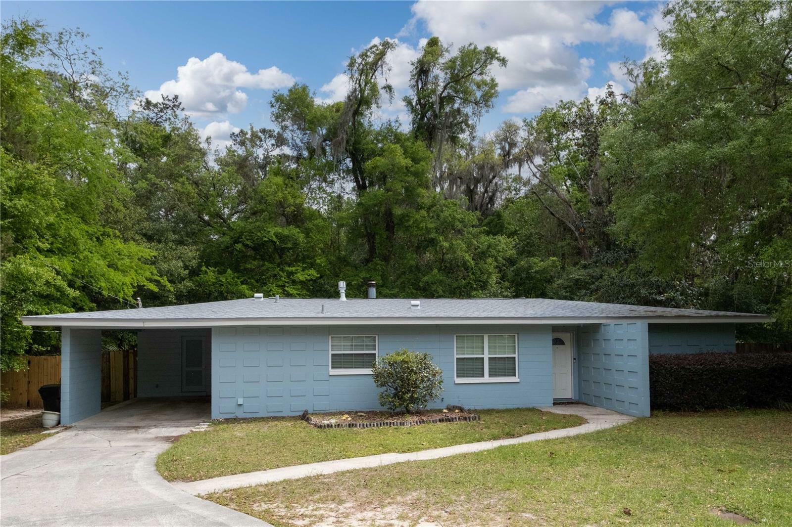 Property Photo:  729 NW 34th Street  FL 32607 