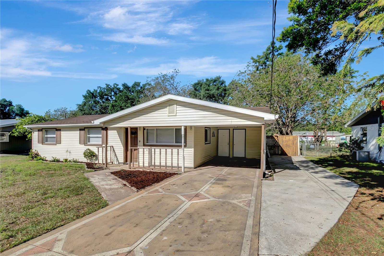 Property Photo:  1120 Melville Avenue  FL 33805 