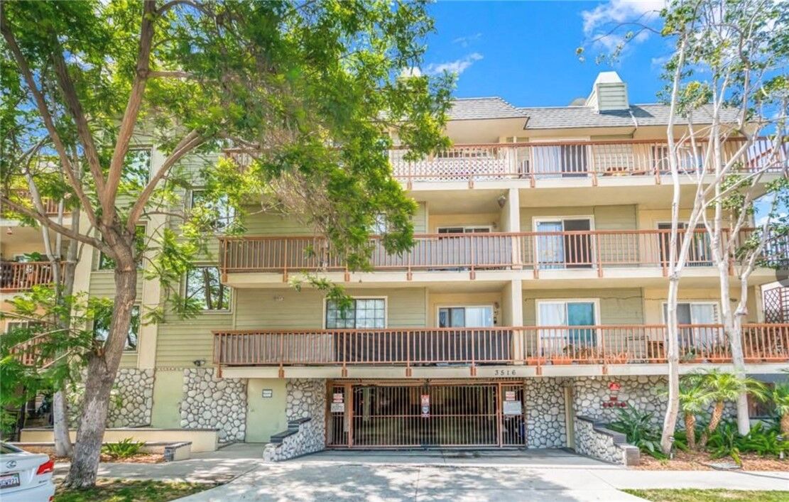 Property Photo: 3516 E Ransom Street 204 CA 90804