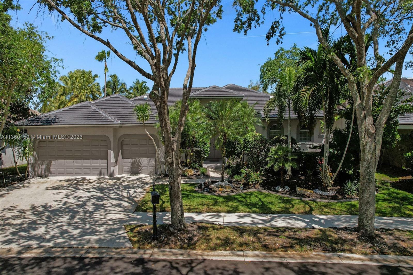 Property Photo: 205 Landings Blvd FL 33327