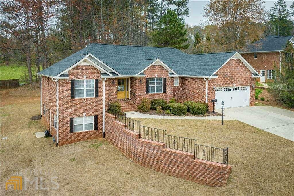 Property Photo:  168 Connell Street  GA 30143 