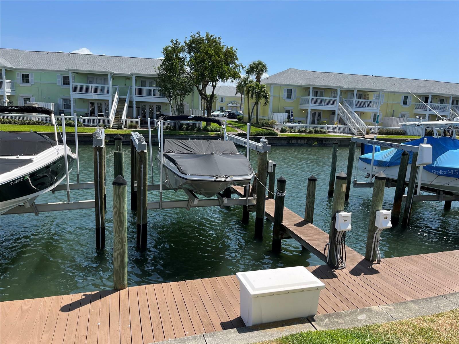 Property Photo:  4872 Beach Drive SE C  FL 33705 