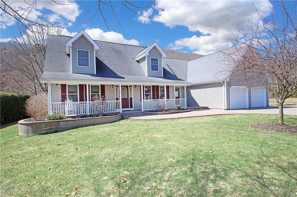Property Photo: 1998 Mount Vernon Road CT 06489