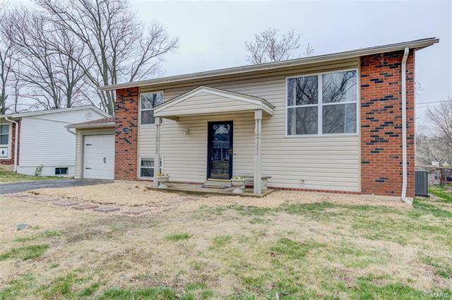 Property Photo:  11920 Glenpark Drive  MO 63043 