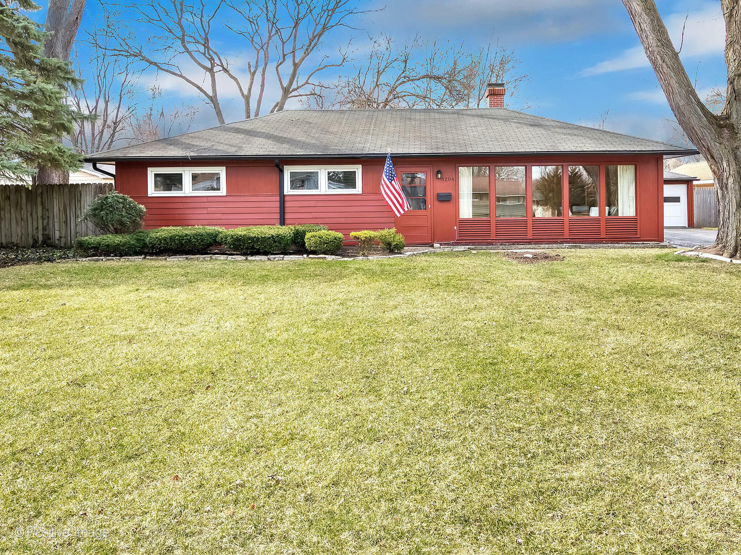 Property Photo: 1204 Fischer Street IL 60189