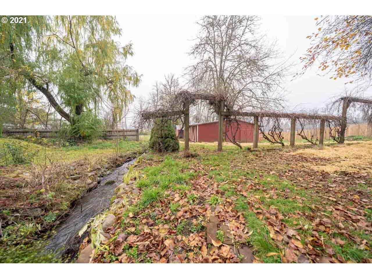 Property Photo: 107 Clark St OR 97346