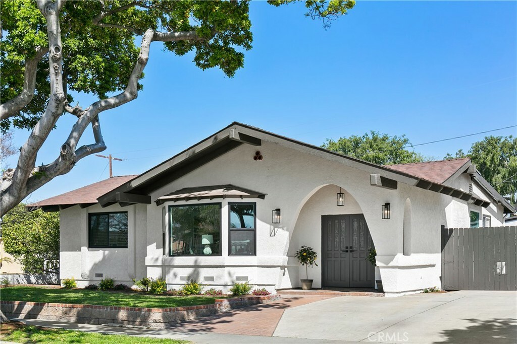 Property Photo:  1705 W Ash Avenue  CA 92833 