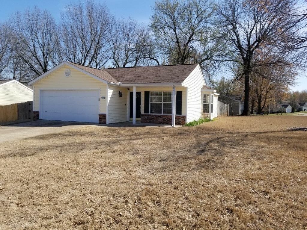 Property Photo:  3117 W Wildflower Street  AR 72704 