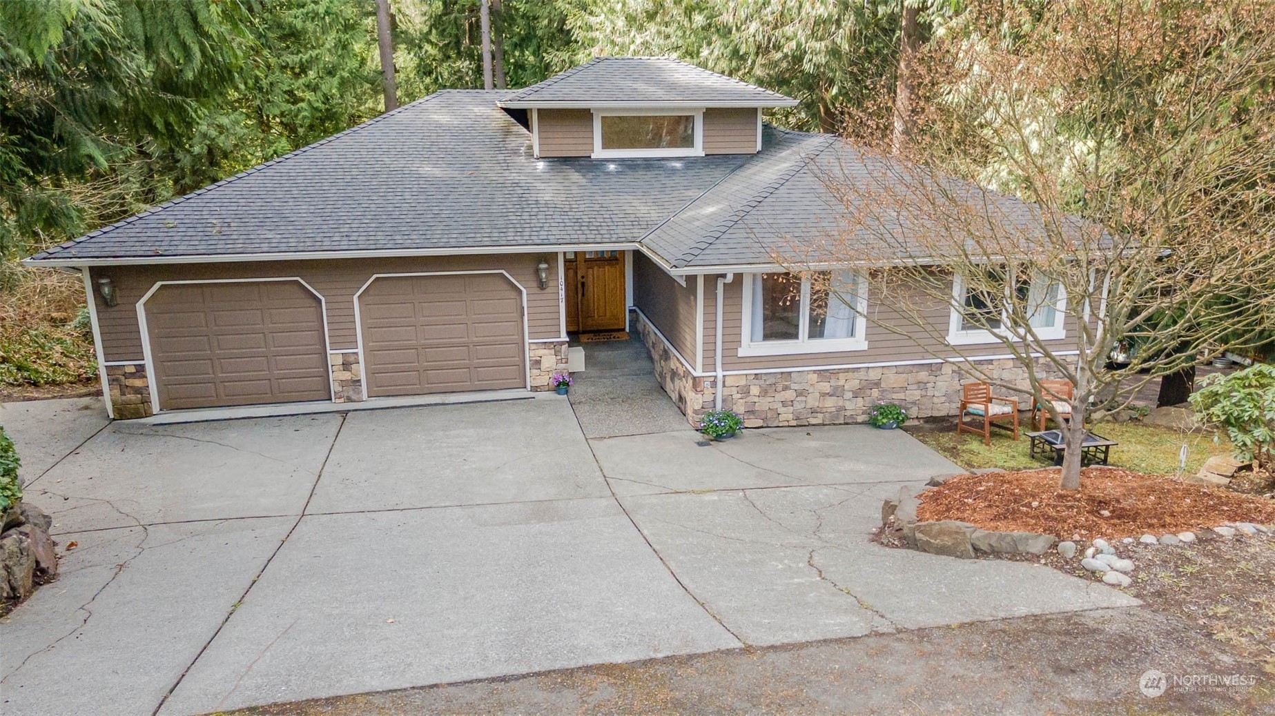 Property Photo:  10417 316th Avenue NE  WA 98014 