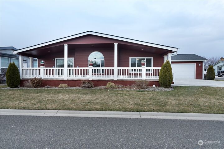Property Photo:  1101 E Umptanum Road 912  WA 98926 
