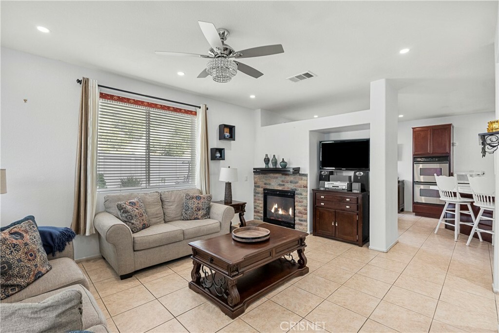 Property Photo:  29466 Shannon Court  CA 91387 