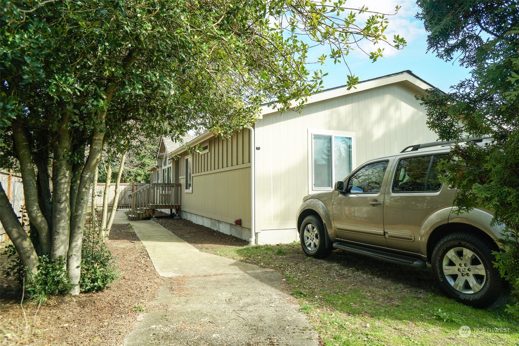 Property Photo: 34004 37th Avenue SW WA 98023