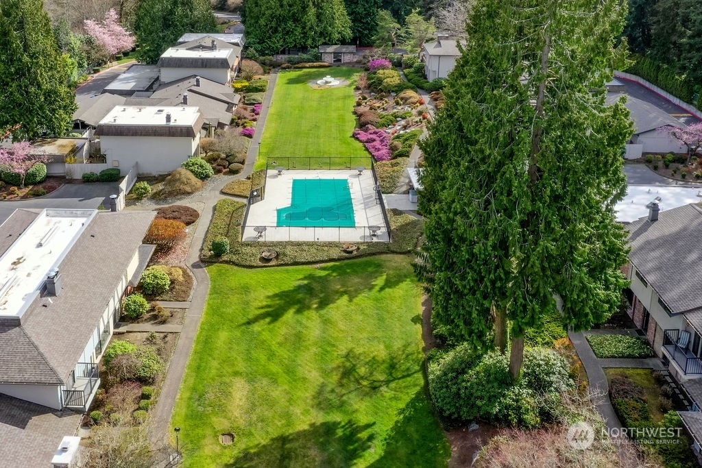 Property Photo:  17050 Northup Way 21  WA 98008 