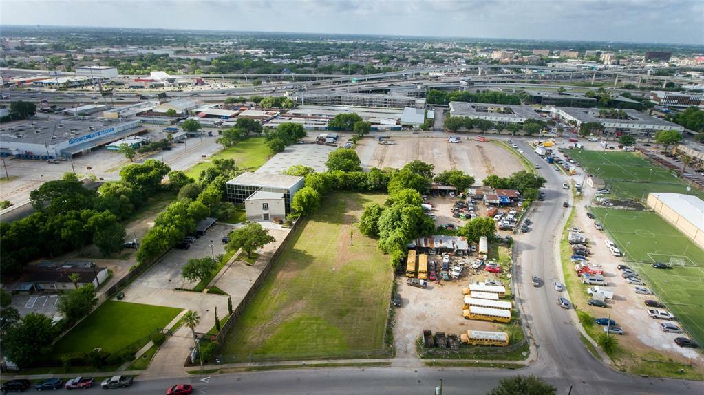 Property Photo:  6220&Amp6223 Skyline Drive  TX 77057 
