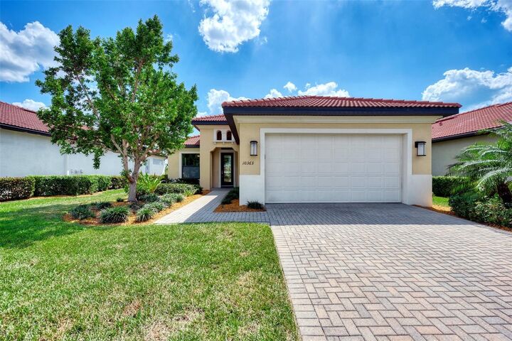 Property Photo:  10363 Medjool Drive  FL 34293 